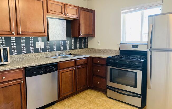 2 beds, 1 bath, $1,349, Unit 02