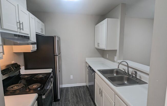 1 bed, 1 bath, 652 sqft, $950, Unit 2906H