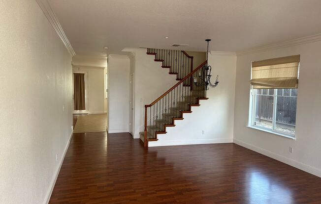 WONDERFUL BRENTWOOD FAMILY HOME! IDEAL CUL DE SAC LOCATION!