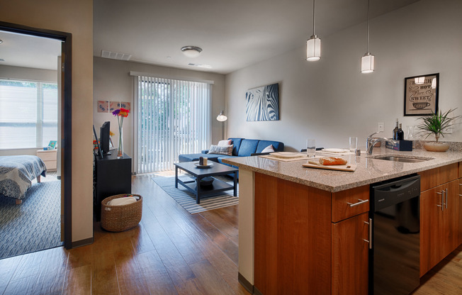 1 bed, 1 bath, 585 sqft, $1,725, Unit #112