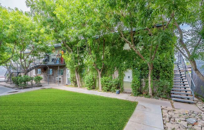 Beautiful Renovations One and Two Bedrooms Located in the Heart of Tempe!