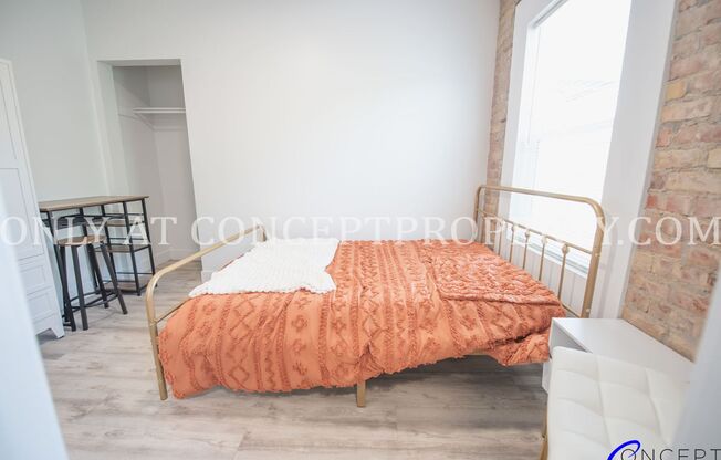 Studio, 1 bath, 208 sqft, $1,070, Unit 4I