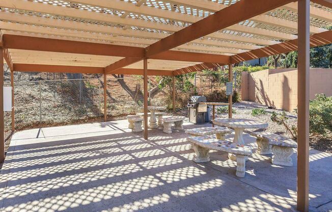 3 beds, 2 baths, $3,025, Unit 59