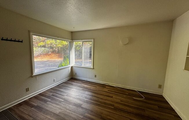 4-Bedroom Plus Bonus Rooms Bremerton Home