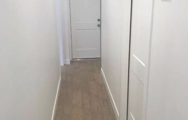 Studio, 1 bath, 9,999 sqft, $1,550, Unit 21-1