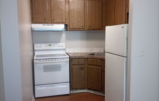 1 bed, 1 bath, 550 sqft, $1,150, Unit 212