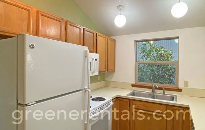 2 beds, 1 bath, $2,050