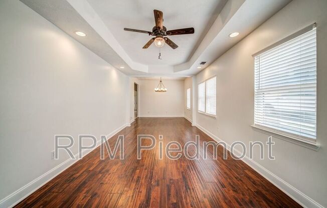 81 CLAY ST SE
