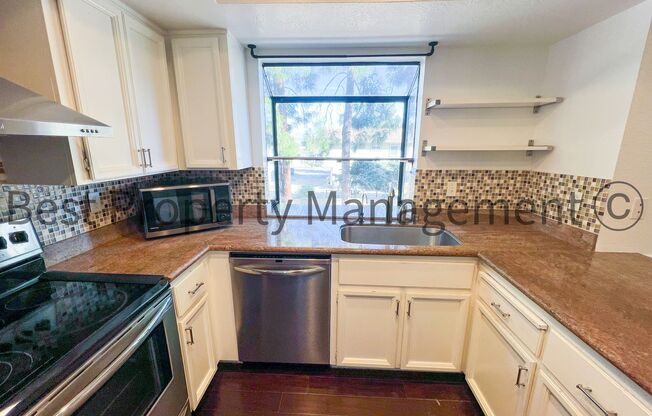 2 beds, 2.5 baths, $3,195