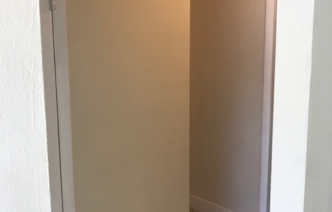 437 NW 9 AVE-COMM 8
