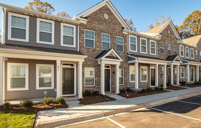 BEAUTIFUL 2 Bedroom End Unit Townhome in Cox Mill District AVAILABLE JULY 2024