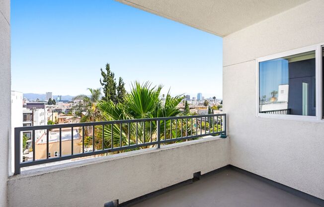 2 beds, 2 baths, 1,037 sqft, $2,950, Unit 401
