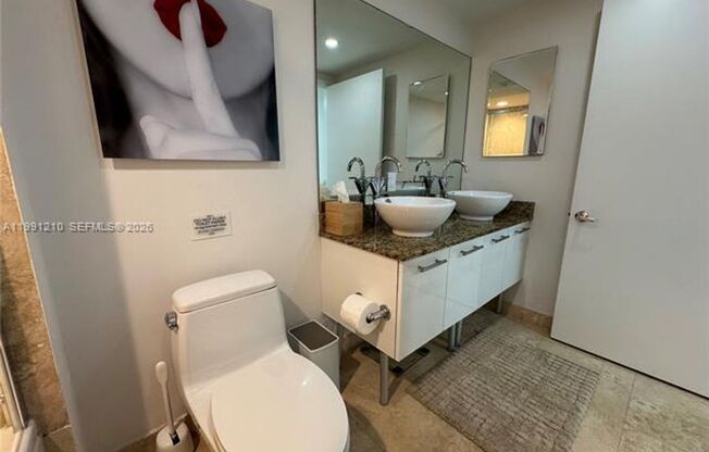 1 bed, 1 bath, 981 sqft, $3,350, Unit 41 SE 5th St # 2305