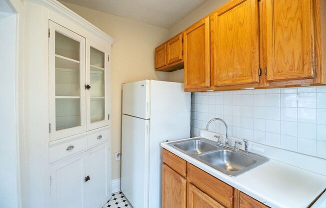 The Dallas Apartments | Historic Capitol Hill Living in Denver