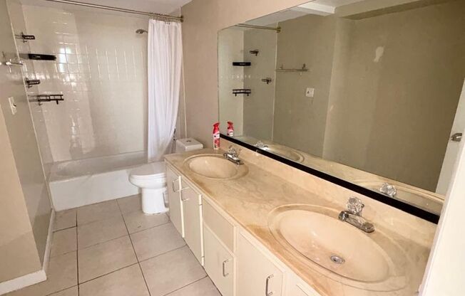 2 beds, 2 baths, $1,650, Unit APARTMENT 4609