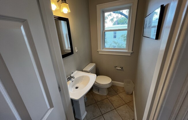2 beds, 1.5 baths, 960 sqft, $3,600, Unit 3
