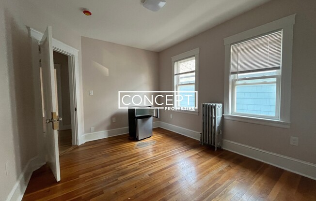 4 beds, 2 baths, 2,000 sqft, $3,700, Unit 2