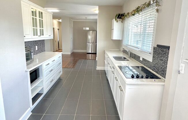 Rose City Park 2 bed, 2 bath with classic features