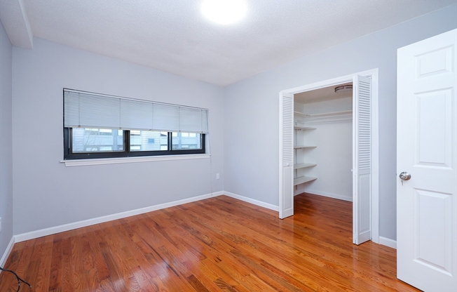 4 beds, 3.5 baths, 1,900 sqft, $5,800, Unit T8