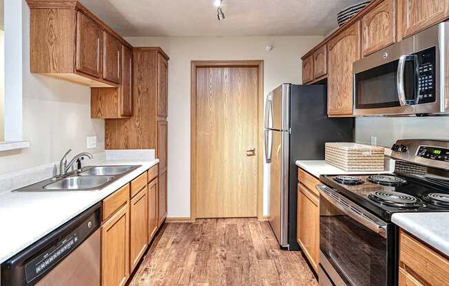 Gourmet Kitchen at Tiburon View Apartments, Omaha, NE