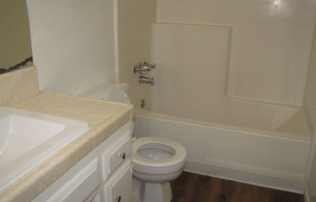 2 beds, 1.5 baths, $1,249, Unit C