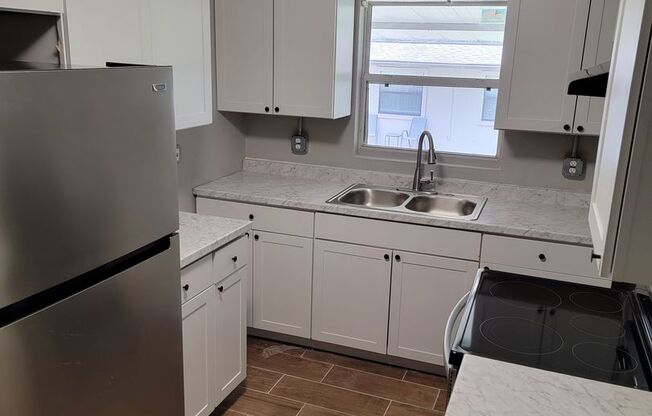 2 beds, 1 bath, $1,400