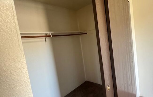 2 beds, 1 bath, $2,250, Unit 26 J