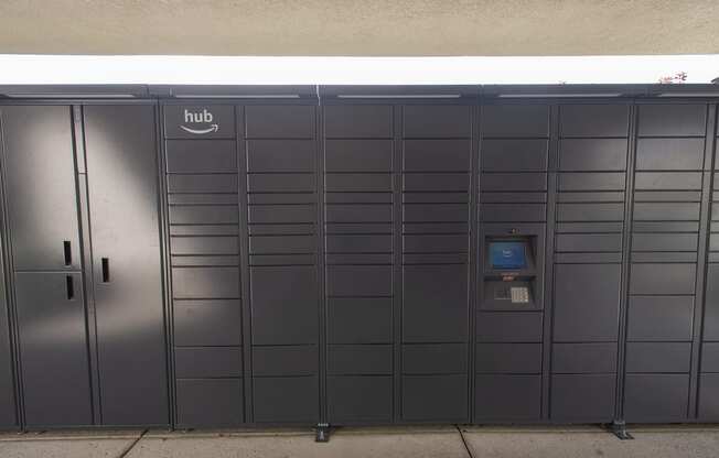 Stoneridge Self Serve Package Lockers