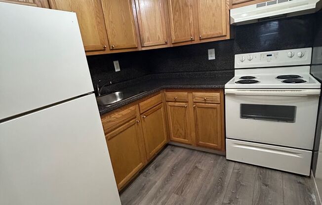 1 bed, 1 bath, 625 sqft, $1,200, Unit B03