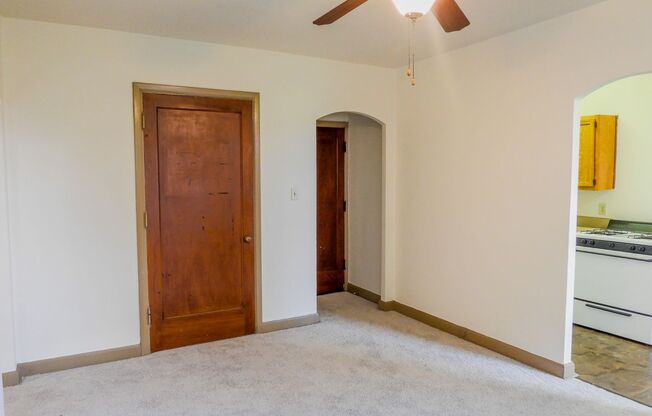1 bed, 1 bath, 560 sqft, $855, Unit 55-21