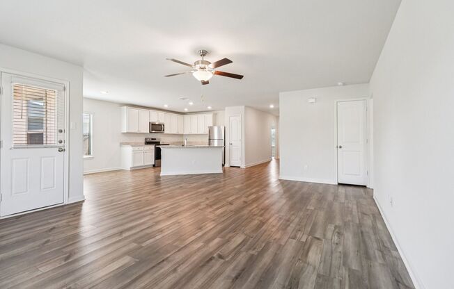 3 beds, 2 baths, 1,572 sqft, $1,945, Unit 612 Trinity Trl