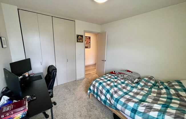 2 beds, 1 bath, $1,395, Unit 222