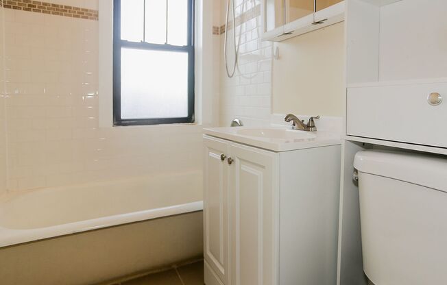 1 bed, 1 bath, 460 sqft, $1,875, Unit 4600-3H