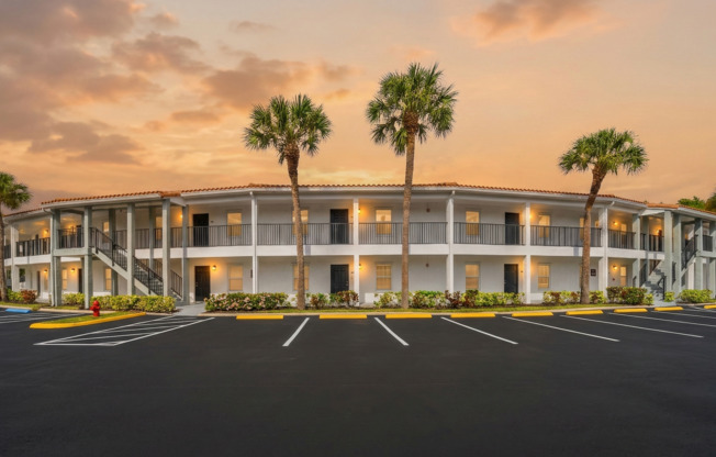 2 beds, 2 baths, 1,200 sqft, $2,395, Unit 5462 - 121