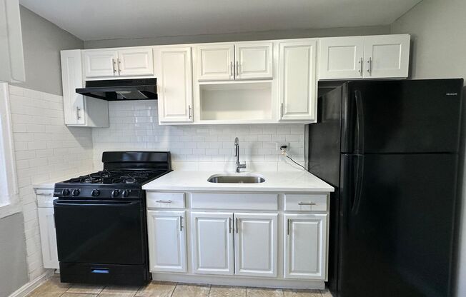1 bed, 1 bath, 750 sqft, $1,725, Unit APT E-1