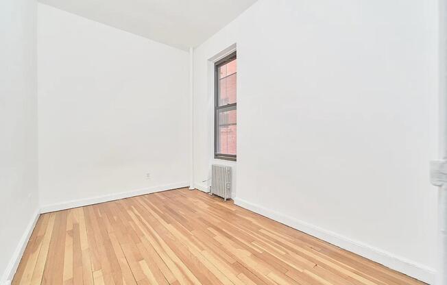 1 bed, 1 bath, $3,500, Unit 1B
