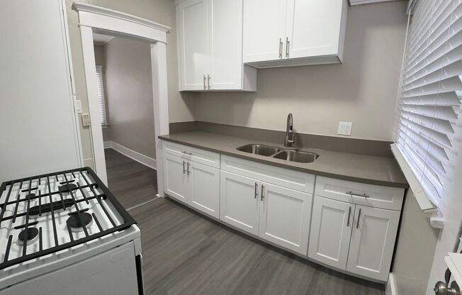 Studio, 1 bath, $1,365, Unit H