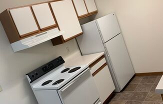 2 beds, 1 bath, 900 sqft, $875, Unit 211