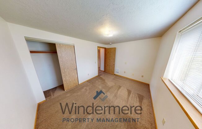 2 beds, 1 bath, 828 sqft, $1,095, Unit 71