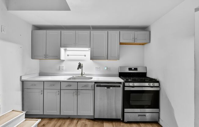 2 beds, 1 bath, 850 sqft, $2,000, Unit 6575-G
