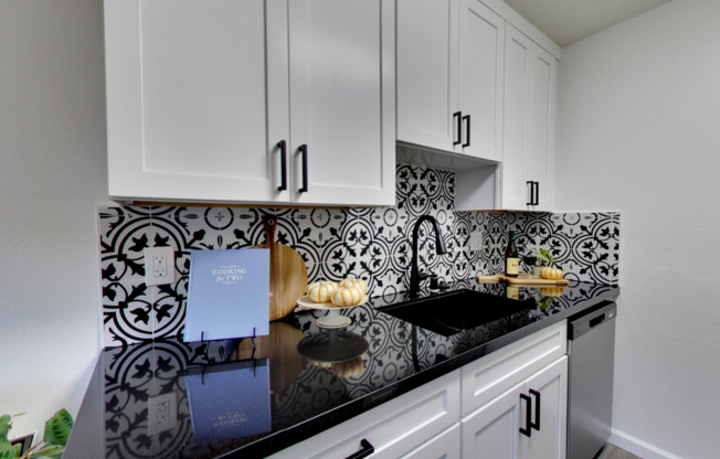 PARKSIDE APARTMENTS