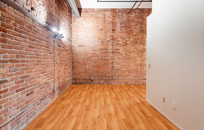 1 bed, 1 bath, 730 sqft, $1,715, Unit 110