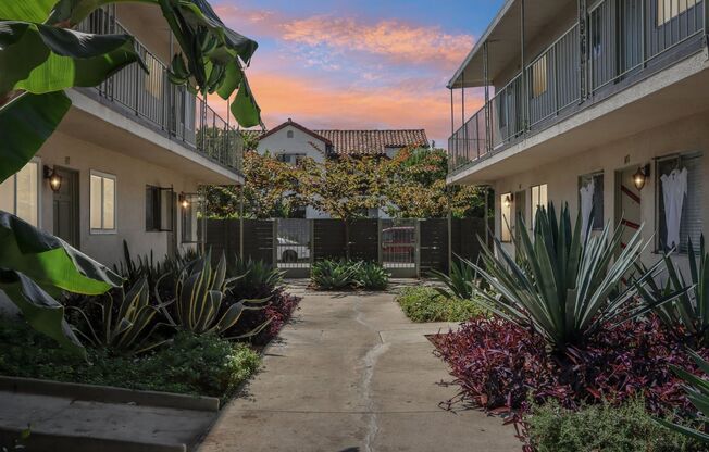 1 bed, 1 bath, 380 sqft, $1,450, Unit 112