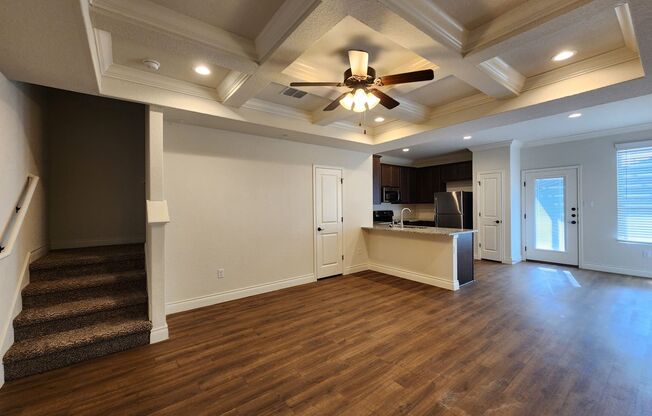 3/2.5/1.5 / Easy Access to IH 35 / Fridge, Washer, Dryer Included/ Fenced in Yard / NBISD