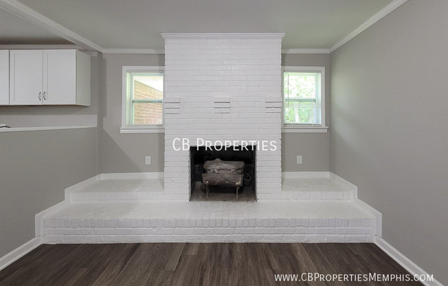384 LILLIAN DR
