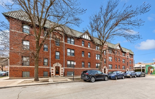 2615 N Spaulding Ave