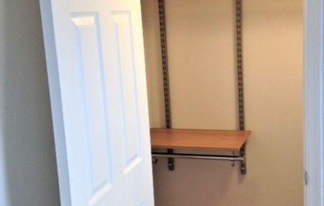 Studio, 1 bath, 407 sqft, $2,075, Unit H411