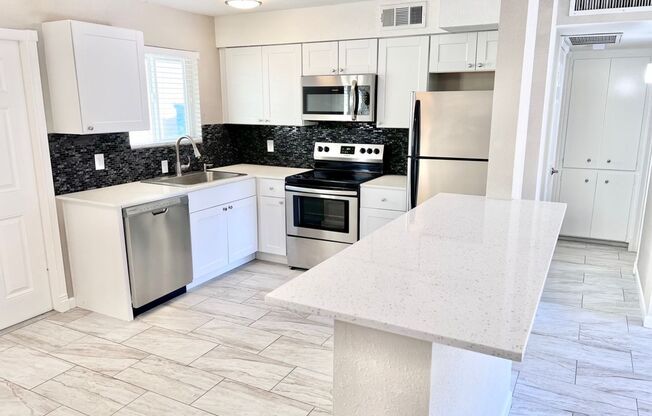 1 bed, 1 bath, 750 sqft, $1,395, Unit 02