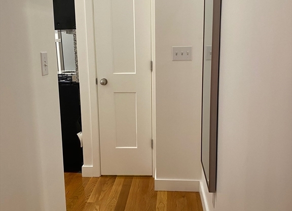 Studio, 1 bath, $1,550, Unit 3