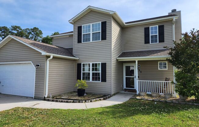 Welcome to this beautiful 3-bedroom, 2.5-bathroom home located in Hubert, NC.